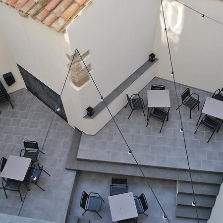 Hostal Universitat Cervera  Zewnętrze zdjęcie