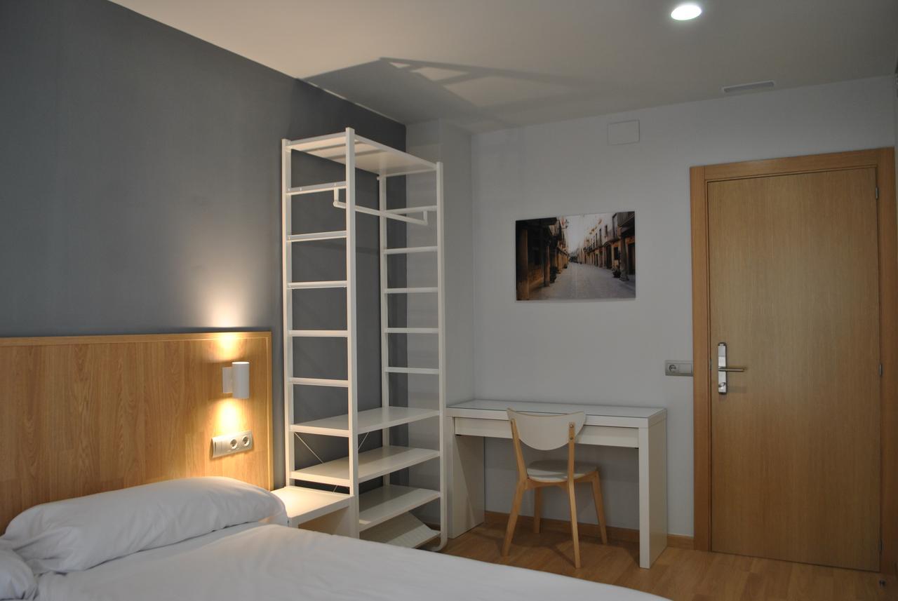 Hostal Universitat Cervera  Zewnętrze zdjęcie