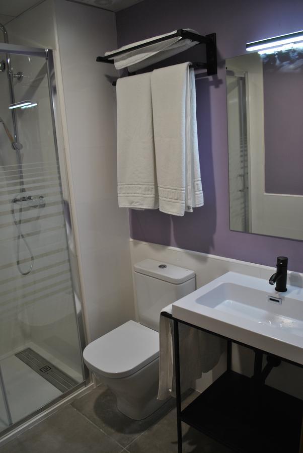 Hostal Universitat Cervera  Zewnętrze zdjęcie