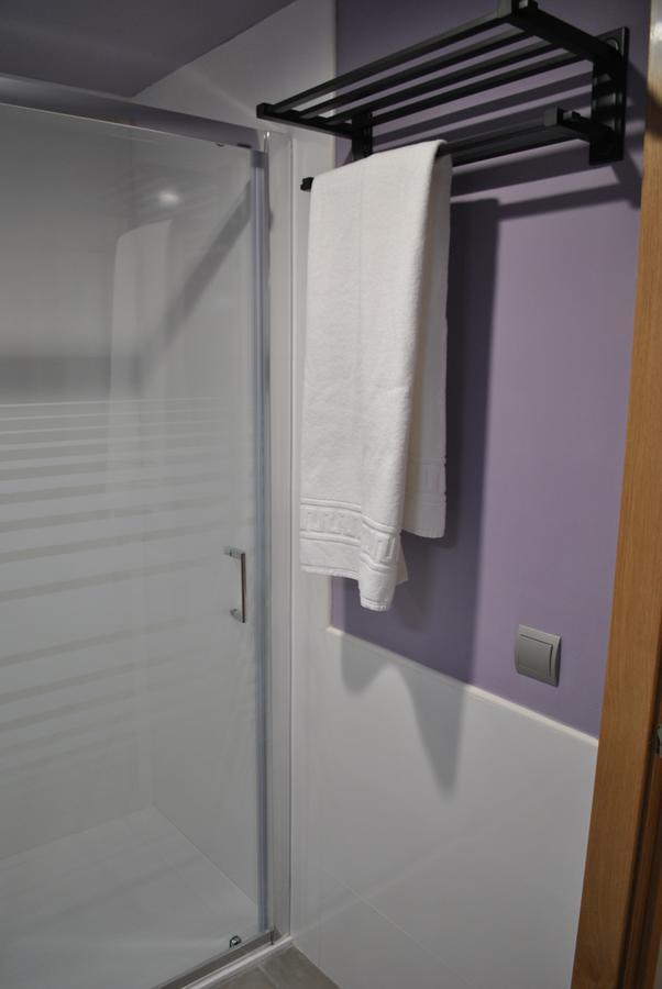 Hostal Universitat Cervera  Zewnętrze zdjęcie