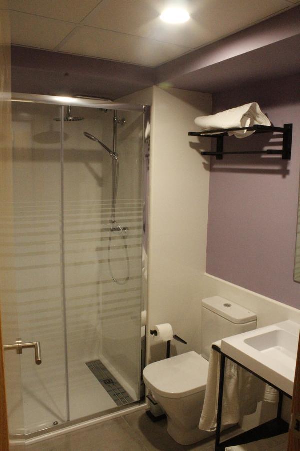 Hostal Universitat Cervera  Zewnętrze zdjęcie