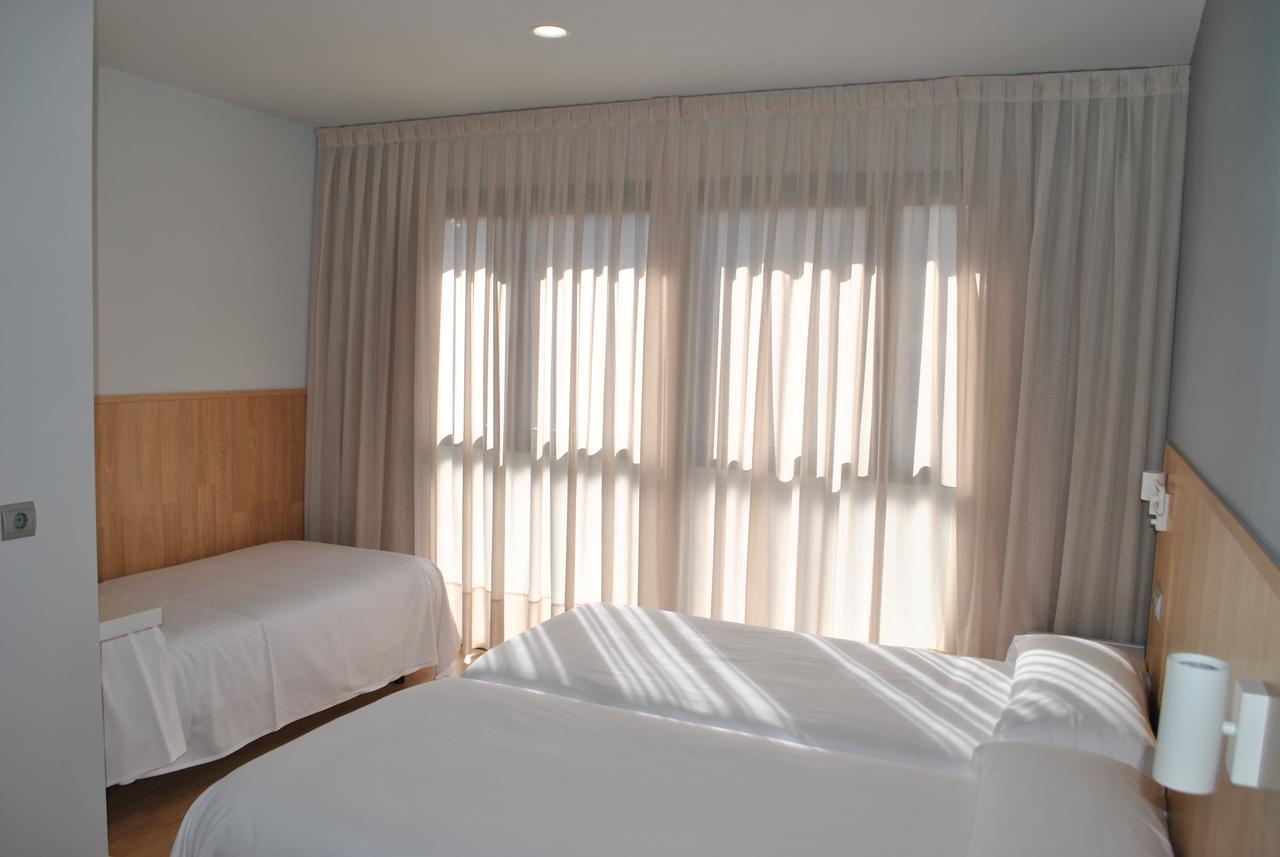 Hostal Universitat Cervera  Zewnętrze zdjęcie