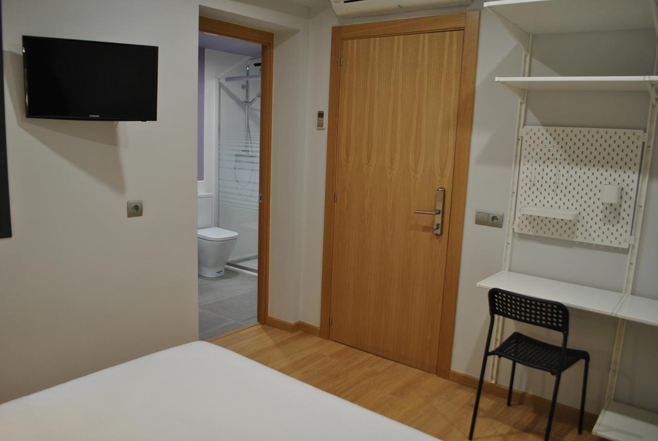 Hostal Universitat Cervera  Zewnętrze zdjęcie
