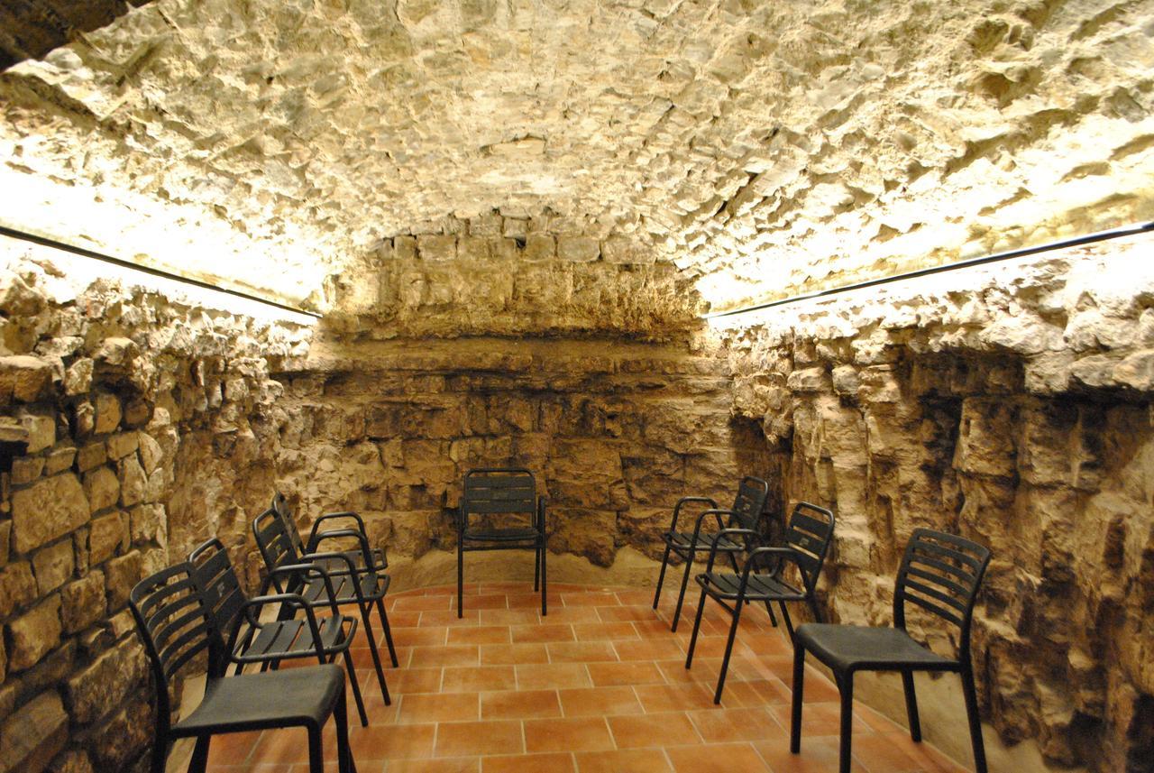 Hostal Universitat Cervera  Zewnętrze zdjęcie