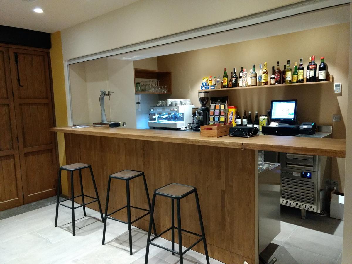 Hostal Universitat Cervera  Zewnętrze zdjęcie